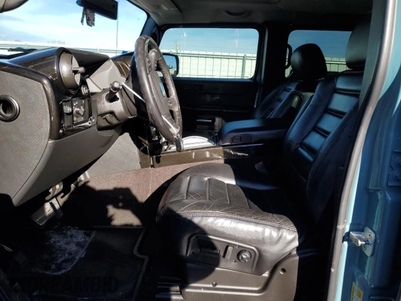 2007 Hummer H2 SUV z VIN 5GRGN23U97H103079, wystawiony jako Copart lot #42433905 z przebiegiem Nie podano mil oraz Czysty tytuł • Clean title. Historia ofert i sprzedaży dostępna na DreamBid. Obrazek 7.