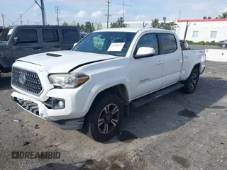 2018 Toyota Tacoma SR5 with VIN 3TMBZ5DN7JM016650, listed as a IAAI auction lot 41903835 with 105,123 mi miles and . Bid and sale history available at DreamBid. Image 18.