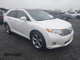 2010 Toyota Venza with VIN 4T3BK3BB3AU040881, listed as a IAAI auction lot 41026446 with 142,311 mi miles. Bid and sale history available at carsss.com. Image 1.