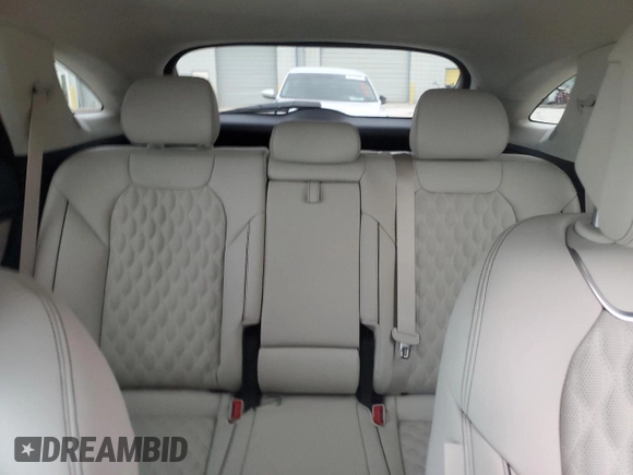 2025 Genesis GV70 Sport с VIN 5NMMCDTC4SH026416, выставлен на аукционе Copart как лот 86396114 с пробегом 1 623 миль миль и Списание • Salvage title. История ставок и продаж доступна на DreamBid. Изображение 10.