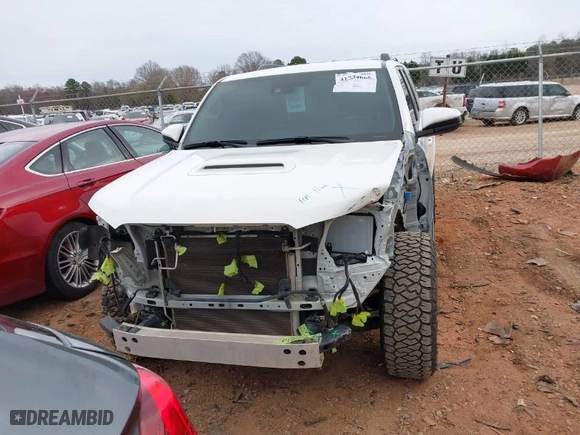 2022 Toyota 4Runner TRD Off Road with VIN JTEPU5JRXN6042348, listed as a IAAI auction lot 41734665 with 55,725 mi miles. Bid and sale history available at carsss.com. Image 13.