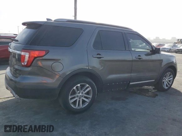 2017 Ford Explorer XLT with VIN 1FM5K7D84HGA61794, listed as a Copart auction lot 47232785 with 148,182 mi miles and Salvage Title. Bid and sale history available at DreamBid. Image 3.