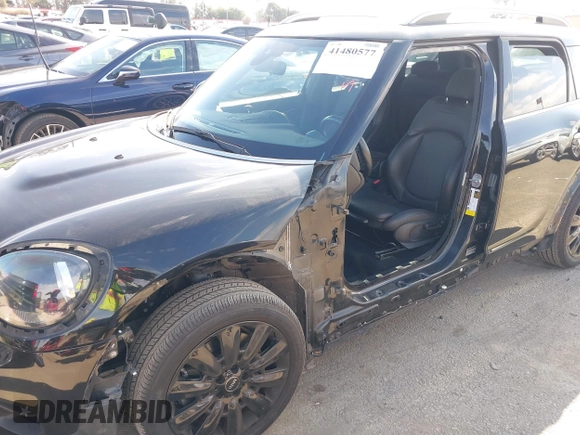 2019 MINI Countryman Cooper S z VIN WMZYT3C53K3J32447, wystawiony jako IAAI lot #41480577 z przebiegiem 43 948 mil mil oraz . Historia ofert i sprzedaży dostępna na DreamBid. Obrazek 6.
