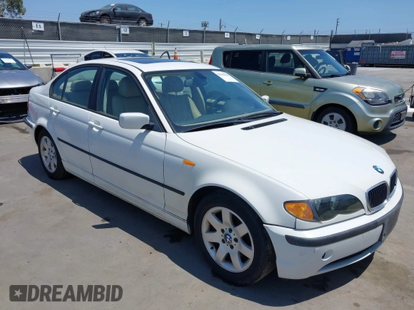 2005 BMW 3 Series 325i with VIN WBAET37475NH06710, listed as a IAAI auction lot 42581829 with 189,453 mi miles and . Bid and sale history available at DreamBid. Image 1.