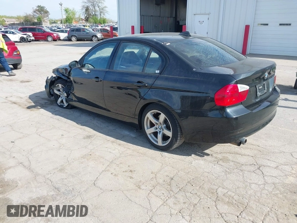 2008 BMW 3 Series 328xi with VIN WBAVC93548K045013, listed as a IAAI auction lot 42183945 with 118,454 mi miles and . Bid and sale history available at DreamBid. Image 3.
