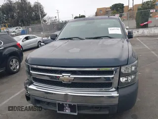 2008 Chevrolet Silverado 1500 1LT with VIN 2GCEC13J581248249, listed as a IAAI auction lot 41092764 with Not Provided miles and . Bid and sale history available at DreamBid. Image 12.