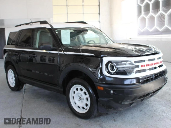 2023 Ford Bronco Sport Heritage z VIN 3FMCR9G60PRE07470, wystawiony jako Copart lot #60569615 z przebiegiem 16 236 mil mil oraz Szkoda całkowita • Salvage title. Historia ofert i sprzedaży dostępna na DreamBid. Obrazek 1.