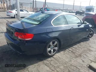2009 BMW 3 Series 328i с VIN WBAWV13529P123146, выставлен на аукционе IAAI как лот 42244860 с пробегом 186 558 миль миль и . История ставок и продаж доступна на DreamBid. Изображение 4.