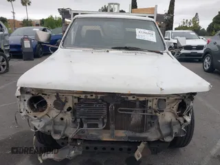1988 Toyota Pickup с VIN JT5RN75U2J0020695, выставлен на аукционе IAAI как лот 42206950 с пробегом 75 326 миль миль и . История ставок и продаж доступна на DreamBid. Изображение 6.