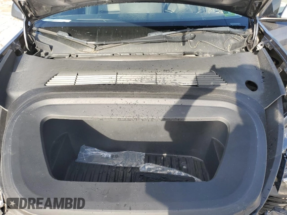 2022 Tesla Model Y Long Range z VIN 7SAYGDEE1NF430383, wystawiony jako Copart lot #56208825 z przebiegiem 60 612 mil mil oraz Szkoda całkowita • Salvage title. Historia ofert i sprzedaży dostępna na DreamBid. Obrazek 11.