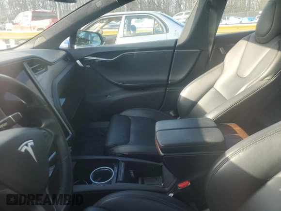 2020 Tesla Model S Performance z VIN 5YJSA1E47LF402269, wystawiony jako Copart lot #88001975 z przebiegiem Nie podano mil oraz Szkoda całkowita • Salvage title. Historia ofert i sprzedaży dostępna na DreamBid. Obrazek 7.
