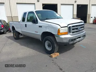 2004 Ford F-350 XL with VIN 1FTSX31P84EB16881, listed as a IAAI auction lot 42301955 with 100,352 mi miles and . Bid and sale history available at DreamBid. Image 1.