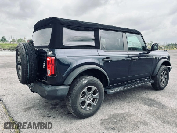 2021 Ford Bronco with VIN 1FMDE5BH8MLA83132, listed as a Copart auction lot 54382935 with 31,192 mi miles and Salvage title. Bid and sale history available at DreamBid. Image 4.
