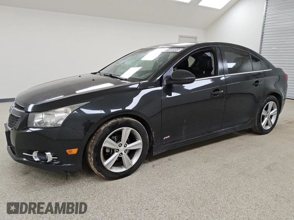 2014 Chevrolet Cruze 2LT с VIN 1G1PE5SB3E7428938, выставлен на аукционе Copart как лот 57038955 с пробегом 166 558 миль миль и Чистый • Clean title. История ставок и продаж доступна на DreamBid. Изображение 1.