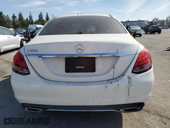 2016 Mercedes-Benz C 300 z VIN 55SWF4JBXGU096861, wystawiony jako Copart lot #53741065 z przebiegiem 92 054 mil mil oraz Szkoda całkowita • Salvage title. Historia ofert i sprzedaży dostępna na DreamBid. Obrazek 6.