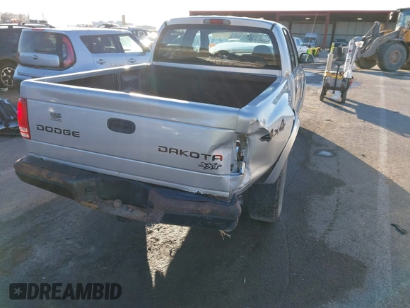 2004 Dodge Dakota Sport with VIN 1D7HG38K34S561735, listed as a IAAI auction lot 41409622 with Not Provided miles. Bid and sale history available at carsss.com. Image 4.