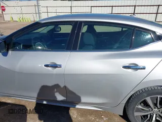 2019 Nissan Maxima SV with VIN 1N4AA6AV0KC371696, listed as a IAAI auction lot 41240863 with 143,348 mi miles and . Bid and sale history available at DreamBid. Image 15.