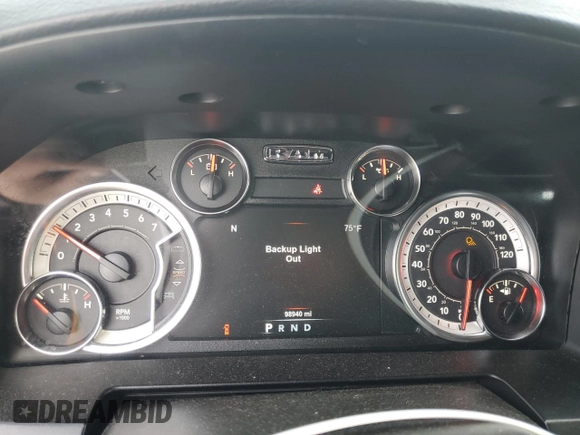 2018 Ram 1500 Sport z VIN 1C6RR7MT2JS124150, wystawiony jako Copart lot #44069925 z przebiegiem 98 940 mil mil oraz Szkoda całkowita • Salvage title. Historia ofert i sprzedaży dostępna na DreamBid. Obrazek 9.