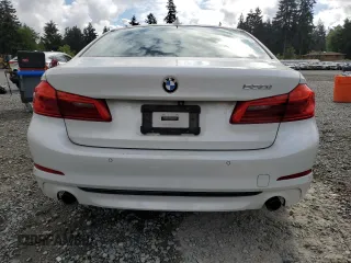 2019 BMW 5 Series 530i z VIN WBAJA5C56KWW14361, wystawiony jako Copart lot #56403635 z przebiegiem 123 182 mil mil oraz Szkoda całkowita • Salvage title. Historia ofert i sprzedaży dostępna na DreamBid. Obrazek 6.