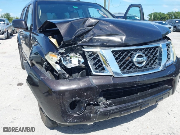 2011 Nissan Pathfinder SV with VIN 5N1AR1NN7BC610415, listed as a IAAI auction lot 41931099 with 183,765 mi miles. Bid and sale history available at carsss.com. Image 6.