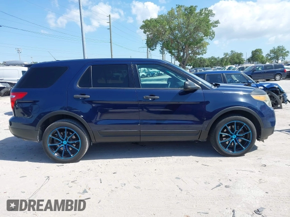 2014 Ford Police Interceptor Utility z VIN 1FM5K8AR7EGC37798, wystawiony jako IAAI lot #42004723 z przebiegiem 146 521 mil mil oraz . Historia ofert i sprzedaży dostępna na DreamBid. Obrazek 13.