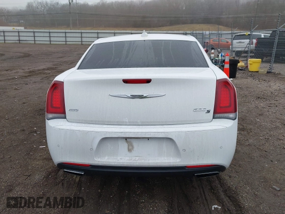 2018 Chrysler 300 with VIN 2C3CCAGG2JH269969, listed as a IAAI auction lot 41199752 with 99,332 mi miles. Bid and sale history available at carsss.com. Image 16.