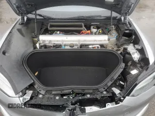 2024 Tesla Model S z VIN 5YJSA1E53RF542174, wystawiony jako Copart lot #55063885 z przebiegiem 4 751 mil mil oraz Szkoda całkowita • Salvage title. Historia ofert i sprzedaży dostępna na DreamBid. Obrazek 11.