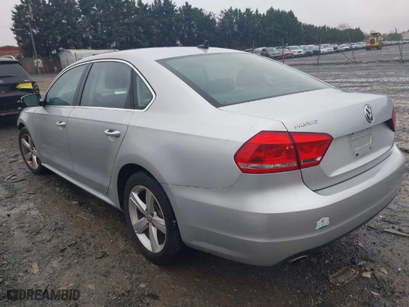 2013 Volkswagen Passat SE w/Sunroof with VIN 1VWBP7A37DC078427, listed as a IAAI auction lot 41942792 with 111,568 mi miles. Bid and sale history available at carsss.com. Image 3.