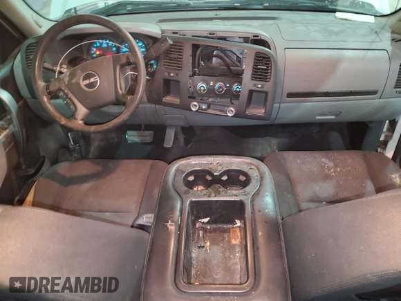 2010 GMC Sierra 1500 with VIN 1GTSCUEA8AZ285441, listed as a Copart auction lot 47299465 with 185,219 mi miles and Salvage Title. Bid and sale history available at DreamBid. Image 8.