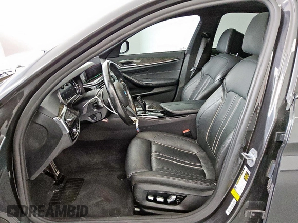 2019 BMW 5 Series 530i z VIN WBAJA5C57KBX86311, wystawiony jako Copart lot #57868065 z przebiegiem 109 573 mil mil oraz Czysty tytuł • Clean title. Historia ofert i sprzedaży dostępna na DreamBid. Obrazek 7.