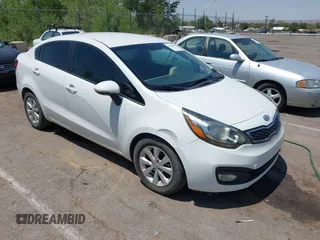 2013 Kia Rio EX z VIN KNADN4A38D6117229, wystawiony jako IAAI lot #42519647 z przebiegiem 118 539 mil mil oraz . Historia ofert i sprzedaży dostępna na DreamBid. Obrazek 1.