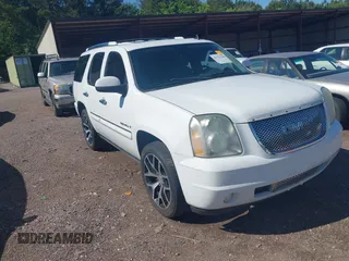 2008 GMC Yukon Denali z VIN 1GKFK63848J230708, wystawiony jako IAAI lot #42175206 z przebiegiem 208 589 mil mil oraz . Historia ofert i sprzedaży dostępna na DreamBid. Obrazek 1.
