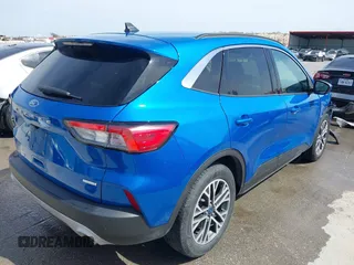 2020 Ford Escape SEL with VIN 1FMCU0H6XLUB08550, listed as a IAAI auction lot 41829539 with 82,638 mi miles and . Bid and sale history available at carsss.com. Image 4.