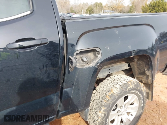 2017 GMC Canyon 2WD SLE with VIN 1GTG5CEN5H1278002, listed as a IAAI auction lot 41077353 with 123,893 mi miles. Bid and sale history available at carsss.com. Image 6.