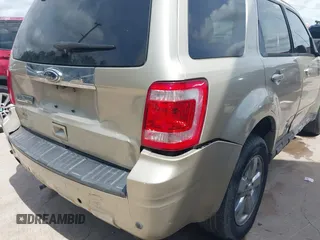 2010 Ford Escape Limited с VIN 1FMCU0E75AKB91097, выставлен на аукционе IAAI как лот 42488263 с пробегом 201 551 миль миль и . История ставок и продаж доступна на DreamBid. Изображение 6.