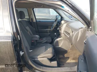 2014 Jeep Patriot Sport with VIN 1C4NJPBB0ED628991, listed as a IAAI auction lot 41781258 with 179,591 mi miles. Bid and sale history available at carsss.com. Image 5.