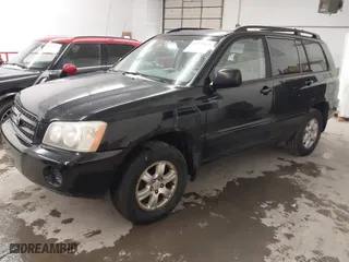 2003 Toyota Highlander with VIN JTEHF21A430142145, listed as a IAAI auction lot 41550963 with 203,682 mi miles. Bid and sale history available at carsss.com. Image 2.