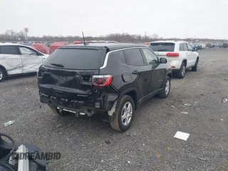 2022 Jeep Compass Sport with VIN 3C4NJCAB9NT213978, listed as a IAAI auction lot 41787199 with 29,142 mi miles and . Bid and sale history available at carsss.com. Image 4.