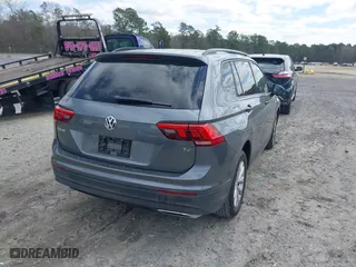 2018 Volkswagen Tiguan S with VIN 3VV1B7AX9JM088226, listed as a IAAI auction lot 41804141 with 68,026 mi miles. Bid and sale history available at carsss.com. Image 4.