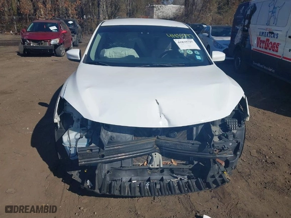 2015 Nissan Sentra SR with VIN 3N1AB7AP2FY326385, listed as a IAAI auction lot 41835797 with NaN miles. Bid and sale history available at carsss.com. Image 6.