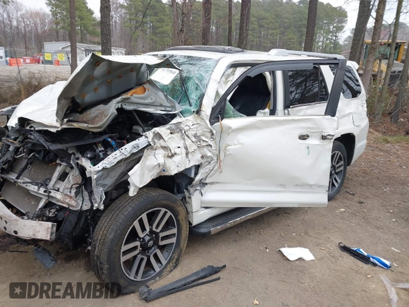 2018 Toyota 4Runner SR5 z VIN JTEBU5JR2J5563719, wystawiony jako IAAI lot #41795840 z przebiegiem Nie podano mil oraz . Historia ofert i sprzedaży dostępna na DreamBid. Obrazek 2.