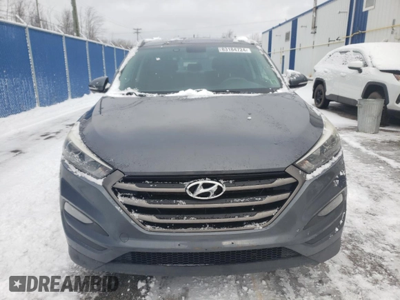2016 Hyundai Tucson SE z VIN KM8J33A40GU184479, wystawiony jako Copart lot #83184724 z przebiegiem 150 732 mil mil oraz Czysty tytuł • Clean title. Historia ofert i sprzedaży dostępna na DreamBid. Obrazek 5.