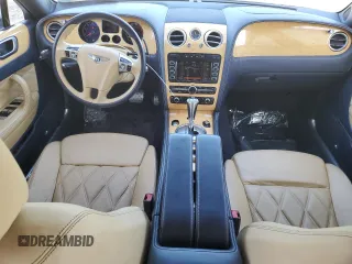 2011 Bentley Flying Spur z VIN SCBBP9ZA8BC067938, wystawiony jako Copart lot #55777645 z przebiegiem 47 613 mil mil oraz Tytuł czysty. Historia ofert i sprzedaży dostępna na DreamBid. Obrazek 8.