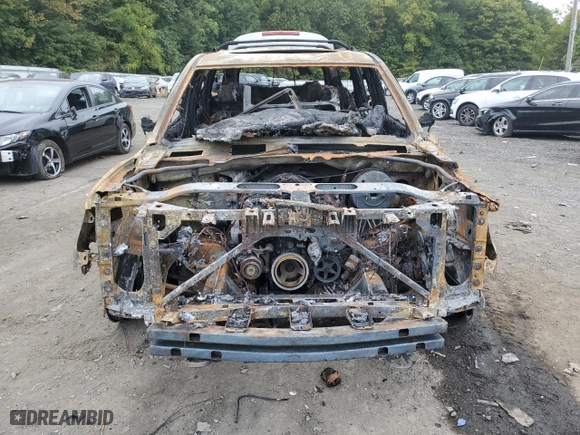 2020 Chevrolet Suburban Premier with VIN 1GNSKJKJ5LR180355, listed as a Copart auction lot 69936644 with 0 mi miles and Salvage Title. Bid and sale history available at carsss.com. Image 5.
