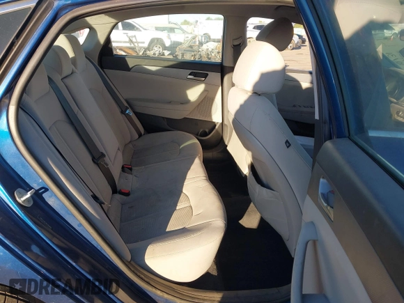 2019 Hyundai Sonata SE with VIN 5NPE24AF2KH769406, listed as a IAAI auction lot 40735632 with 76,127 mi miles and . Bid and sale history available at DreamBid. Image 8.