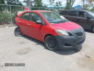 2010 Toyota Yaris with VIN JTDBT4K35A4076760, listed as a IAAI auction lot 40152893 with 1 mi miles. Bid and sale history available at carsss.com. Image 1.