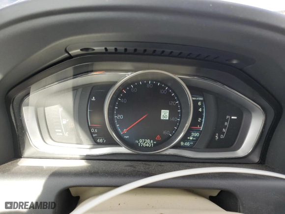2015 Volvo XC60 T6 Platinum with VIN YV4902RM7F2654030, listed as a Copart auction lot 50180755 with 176,401 mi miles and Salvage Title. Bid and sale history available at carsss.com. Image 9.