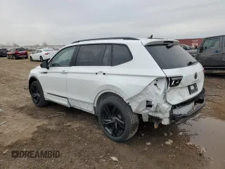 2024 Volkswagen Tiguan SE R-Line Black z VIN 3VV8B7AX3RM115902, wystawiony jako Copart lot #49396315 z przebiegiem 19 135 mil mil oraz Szkoda całkowita • Salvage title. Historia ofert i sprzedaży dostępna na DreamBid. Obrazek 2.