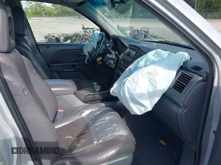 2003 Honda Pilot EX with VIN 2HKYF18603H504829, listed as a IAAI auction lot 42083247 with 247,429 mi miles and . Bid and sale history available at carsss.com. Image 5.