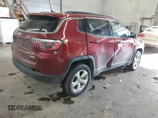 2021 Jeep Compass Altitude z VIN 3C4NJDBB0MT552227, wystawiony jako IAAI lot #41731839 z przebiegiem 34 453 mil mil oraz . Historia ofert i sprzedaży dostępna na DreamBid. Obrazek 4.